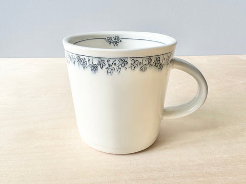 Tiny Flowers Mug (16 oz)