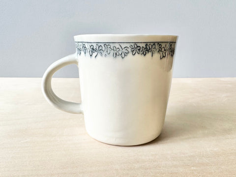 Tiny Flowers Mug (16 oz)