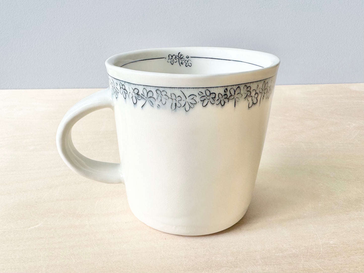 Tiny Flowers Mug (16 oz)