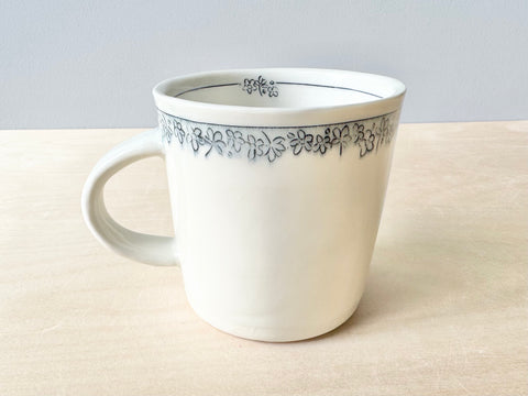 Tiny Flowers Mug (16 oz)