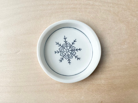 Snowflake Teeny Round Dish