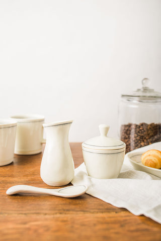 Simple Line Creamer