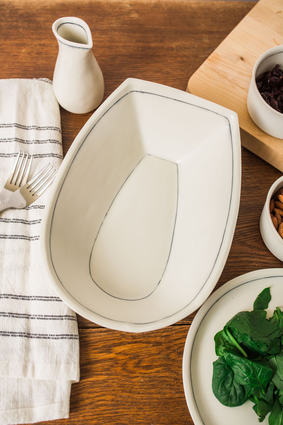 Simple Line Serving Dish