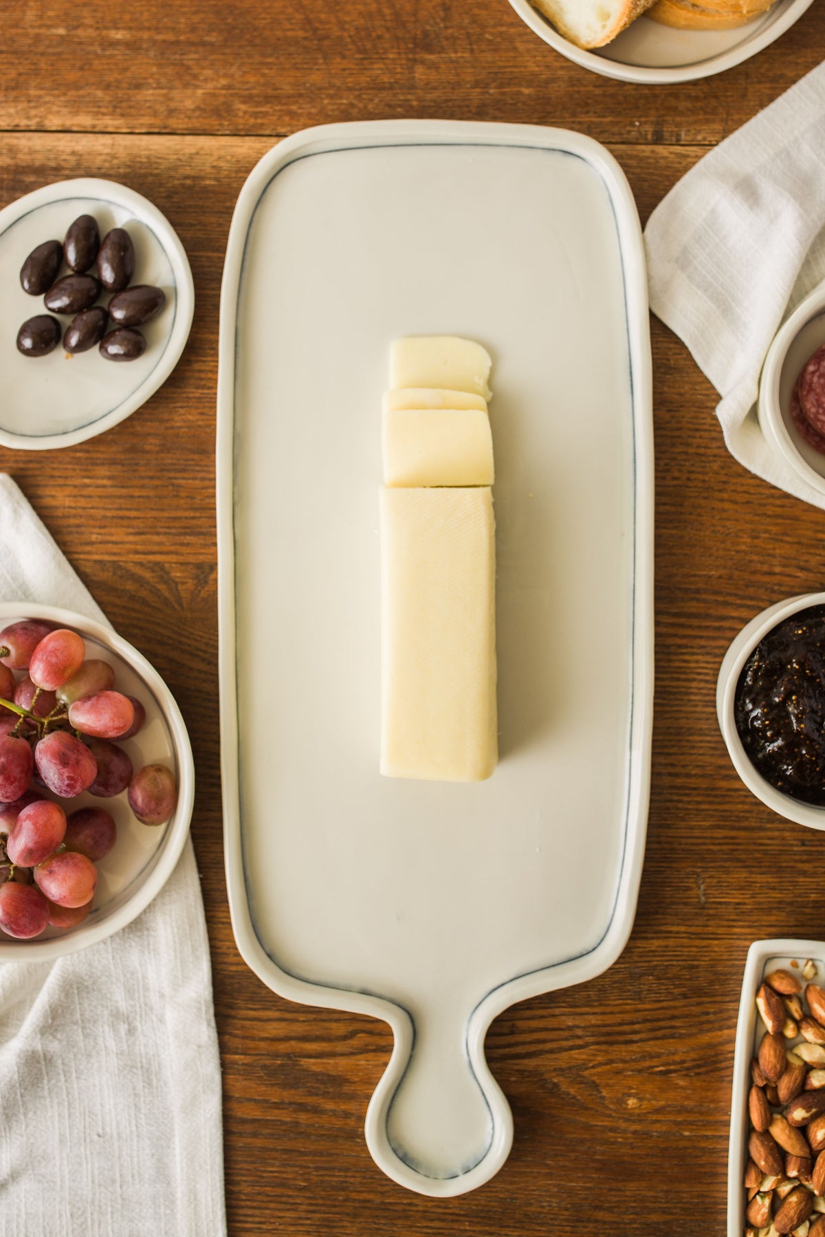 Simple Line Cheeseboard